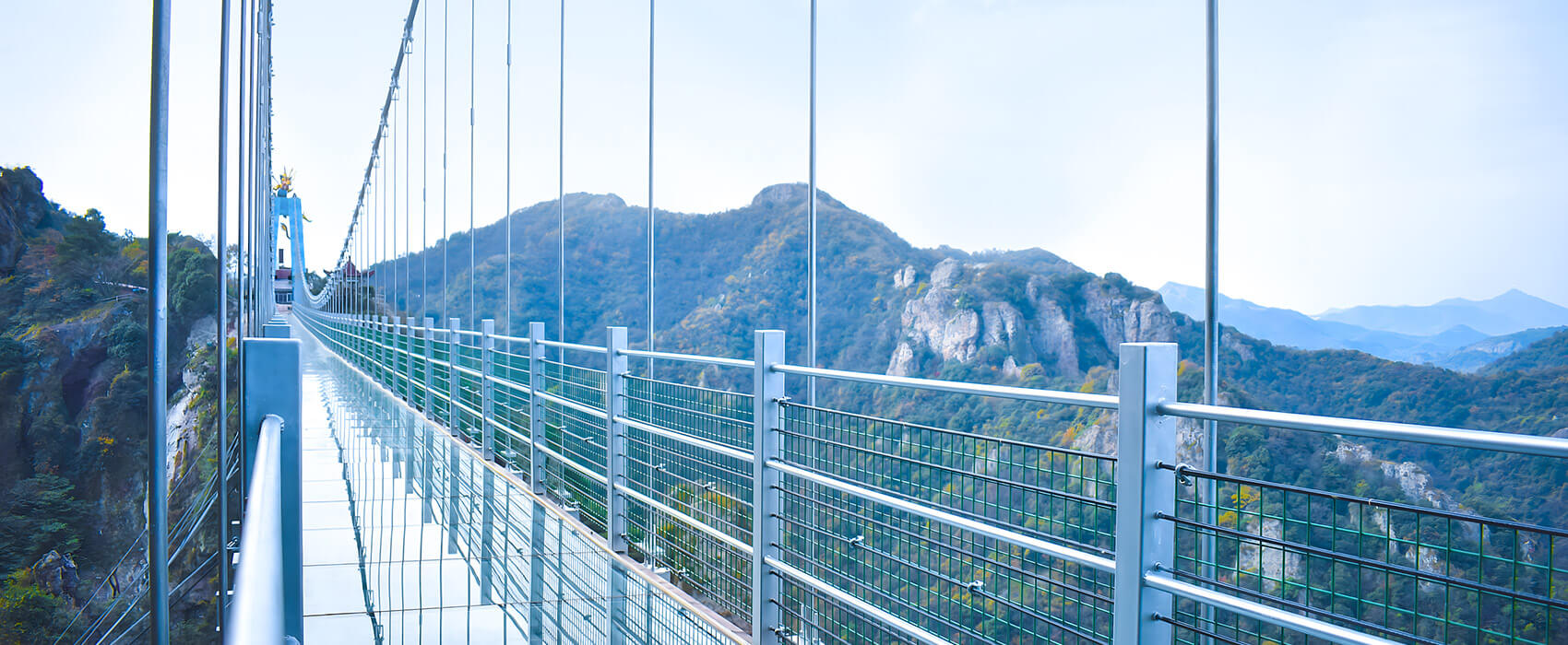 高空玻璃吊桥